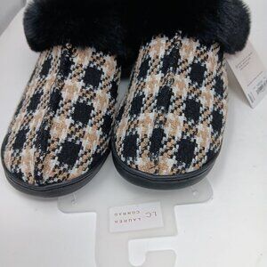 Kohls Women's slippers, houndstooth print, black, tan and white, SZ S 6/7